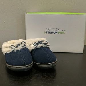 TEMPUR-PEDIC slippers